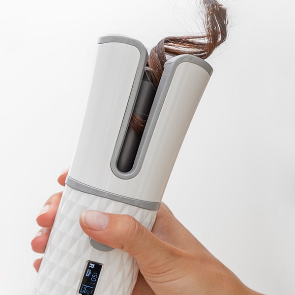 inserisci i capelli e premi il pulsante
